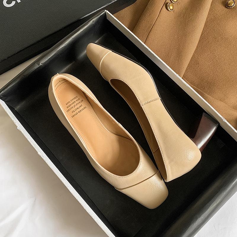 

Spring 2025 new easy to wear~ first layer sheepskin high heels retro thick heel work temperament single shoes 42 large size can be returned or exchanged