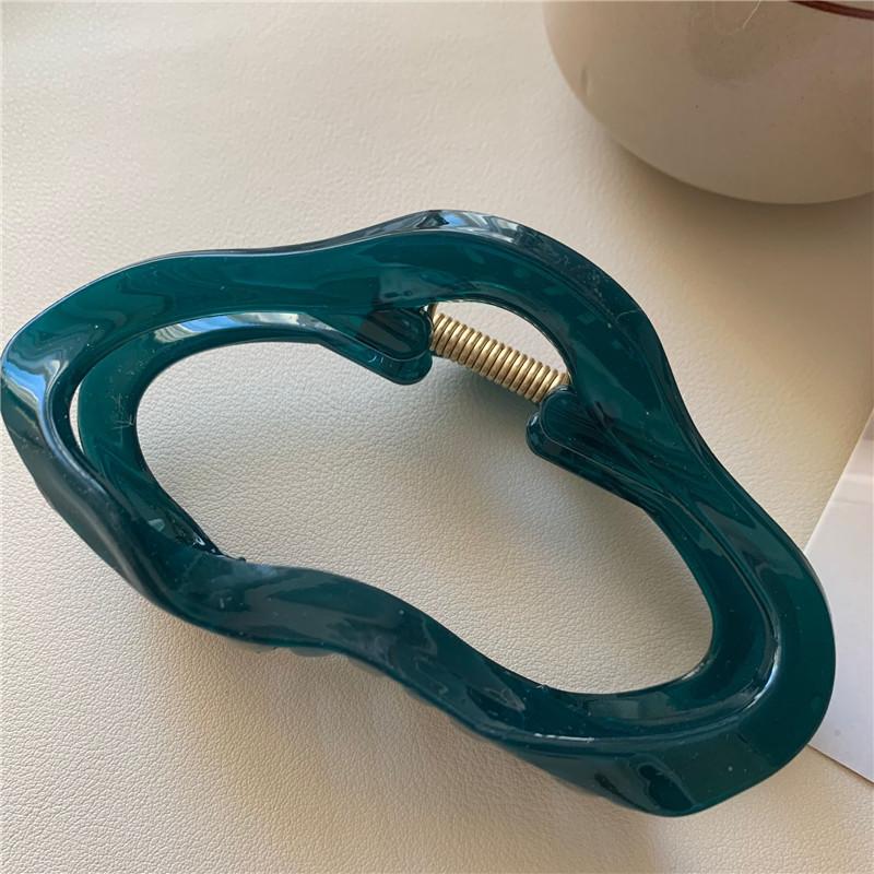 Irregular Hollow Out Hair Claws Clips for Women Girls Tortoiseshell Large Crab Shark Clamps Barrettes Clips Hair Accessories
