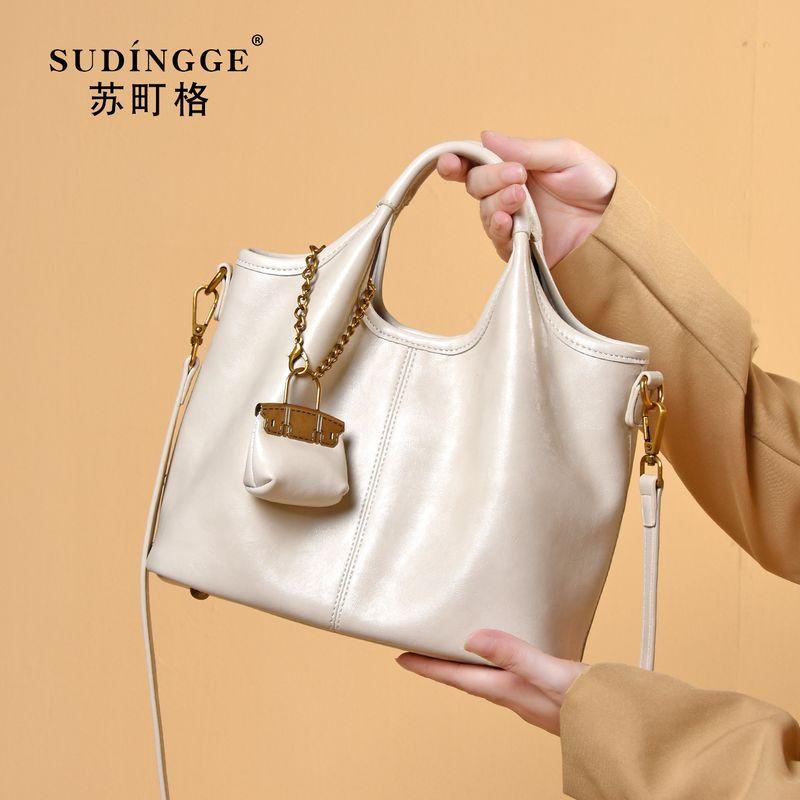 

Commuter Bucket Bag Mother and Child Bag Vegetable Basket Bag Women s Bag 2025 New Light Luxury Tote Bag Shoulder Shoulder Handbag
