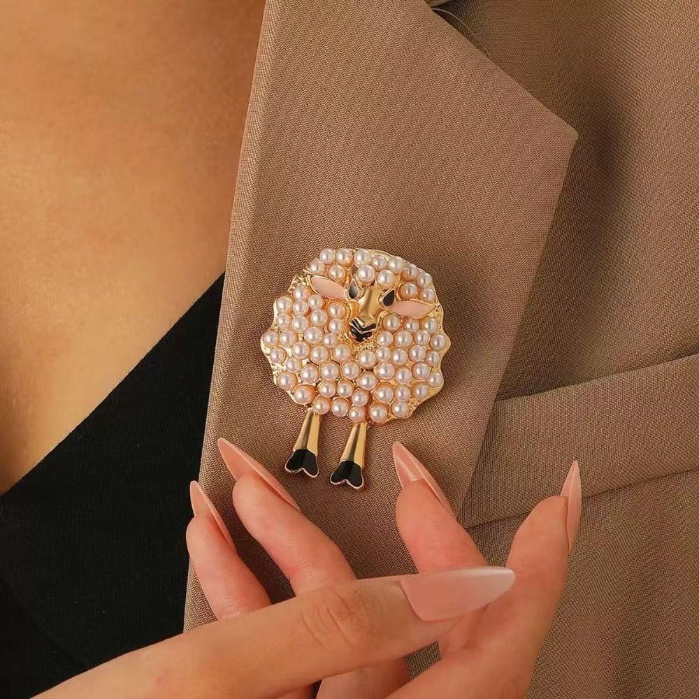 Zinc Alloy Pearl Brooch Full Drill Design Fashion Brooch Sheep Brooch For Bags Hats T-shirts Jeans