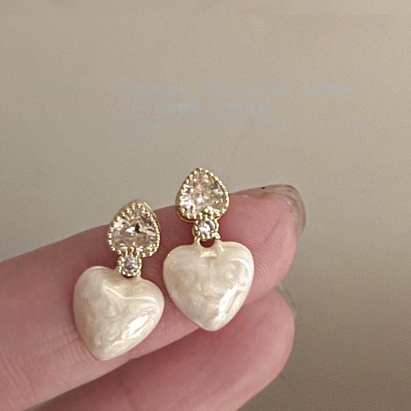 Light Luxury French Retro Zircon Love Stud Earrings Drip Glaze Peach Heart Earrings High-end Niche Design Temperament Ear Jewelry