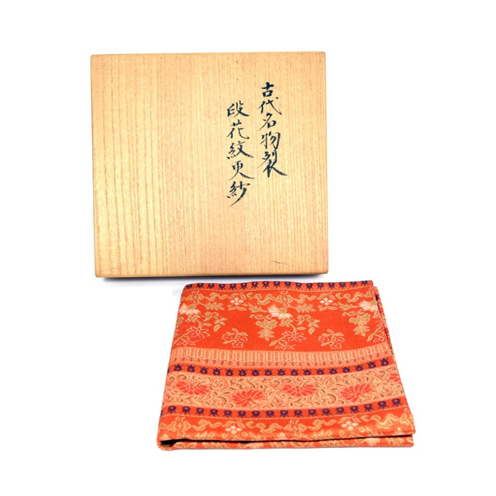Tea ceremony utensils, Sagano silk cloth, mysterious and profound, ancient famous cloth, stepped flower pattern chintz