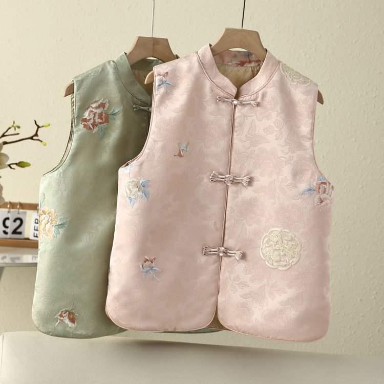 Women's Retro Jacquard Vest: Stand Collar, Frog Button, Horse Pattern, Chinese Style, Elegant Cape, Single-Breasted Cardigan.