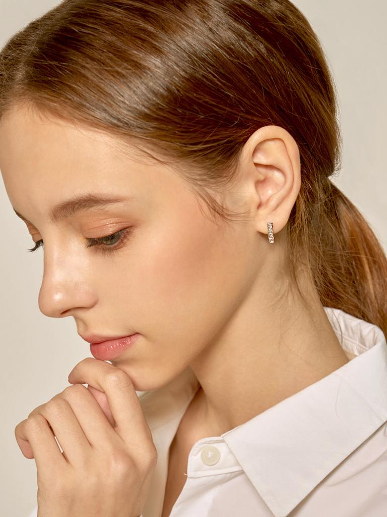 Geigerjewelry Cubic Triangle One-Touch Earrings Gisvee111 (Silver 925 Pin)