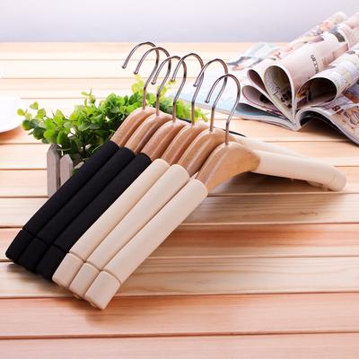 Prodotti per il bucato – Grucce e appendini