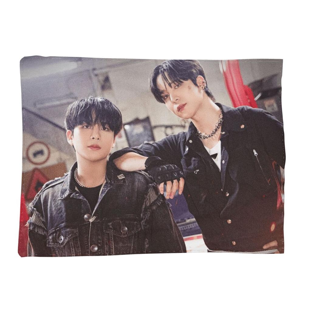 Ateez Mingi The World Ep.1 Movement Guerrilla Blankets Soft Warm Flannel Throw Blanket Plush for Bed Living Room Picnic Couch