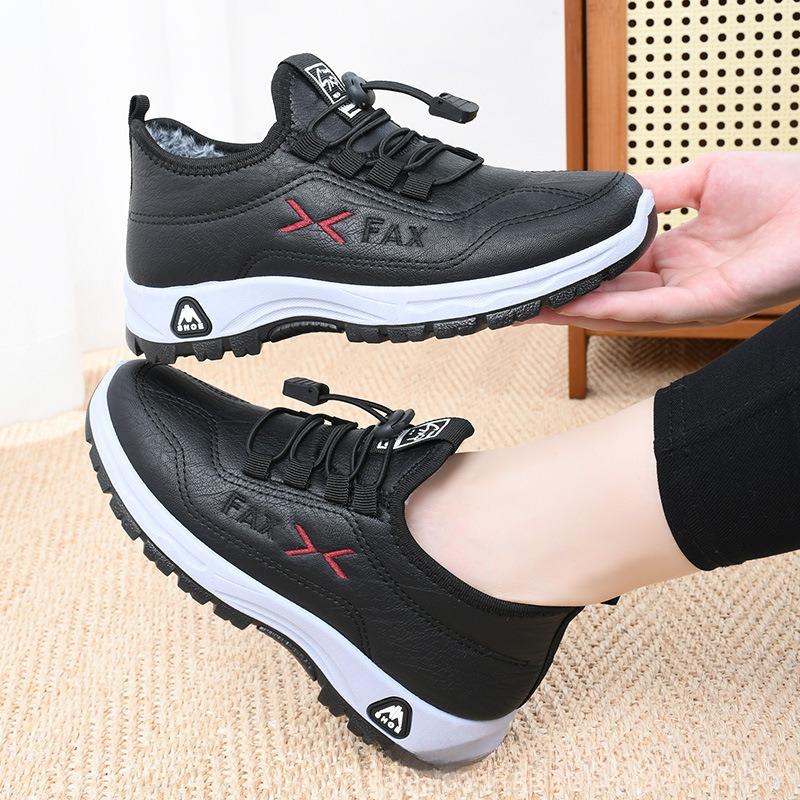 Winter Thickened Women's Beijing Cotton Shoes Leather Surface Waterproof Warm Fleece Lined Anti-slip Comfortable Booties