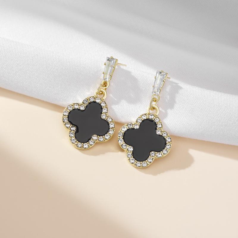

European & American Retro Black Enamel Heart Diamond Stud Earrings for Women