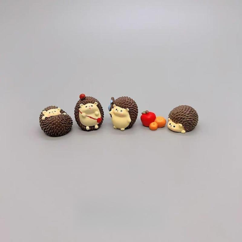 Mini Hedgehog Micro Landscape Cartoon Dollhouse Decoration Ornaments Resin Model Car Interior Home Desktop Decoration Figurines