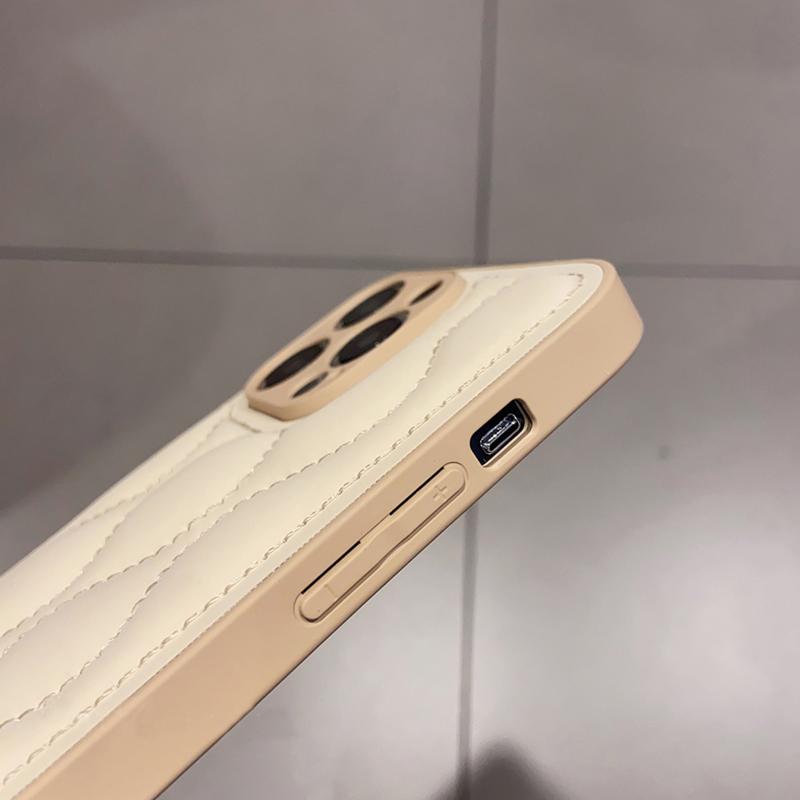 Ins Wave Curve Beige Down Jacket Phone Case For For Iphone Air 13 11 12 14 1 Plus 16 17 Pro Max Leather Silicone Shockproof Cover