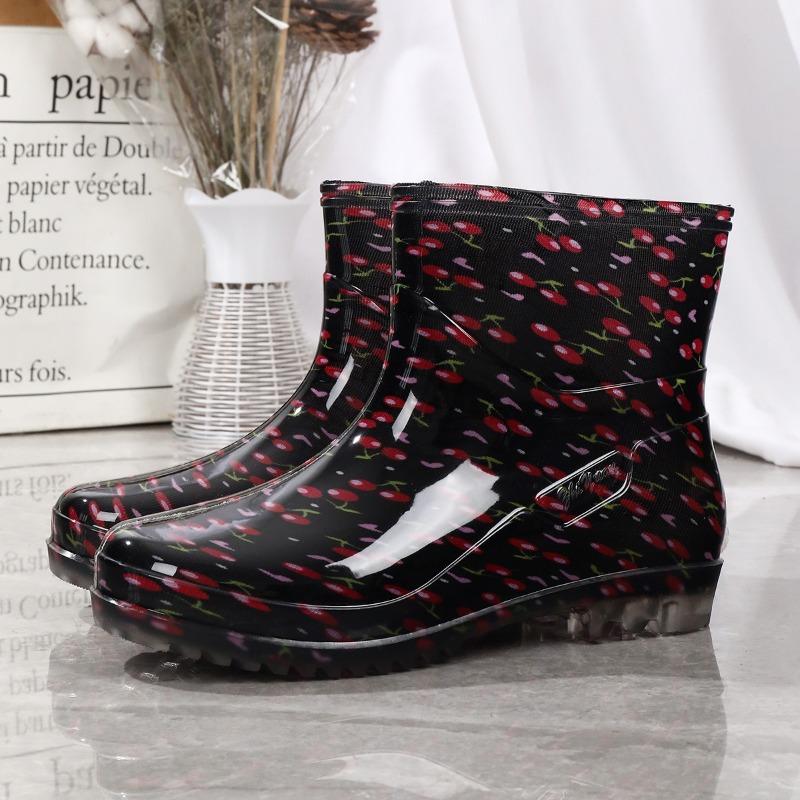

Water shoes women s rain boots fashionable velvet rain shoes short tube warm water boots car wash nonslip waterproof 36