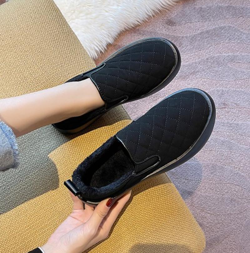 Women's Vulcanized Shoes 2024 Winter Round Head Shoes Slip-on Fashion Femmes Sneakers Plush Keep Warm Comfortable Platform Shoes