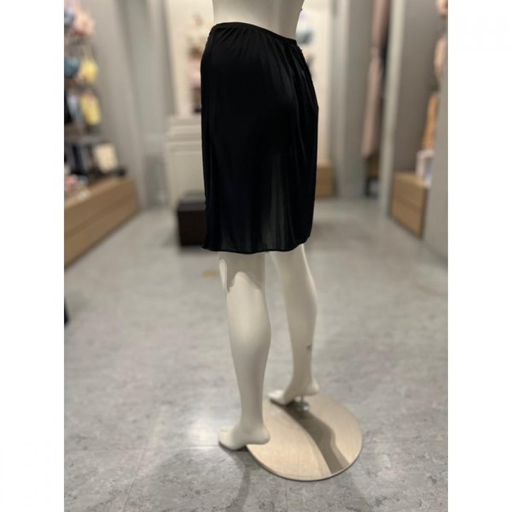 Triumph Women S baSic Slip Skirt Black   tcwfSr14bk  