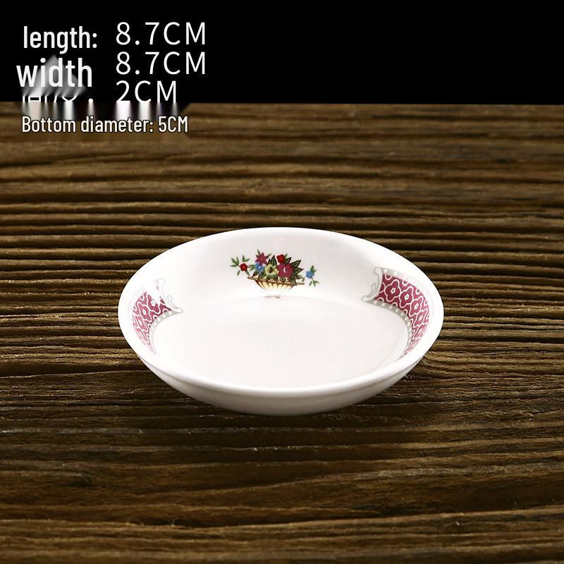 Retro Keramik-Geschirrset im Hongkong-Stil: Teller, Schüsseln und Geschirr für den Haus- und Restaurantgebrauch.