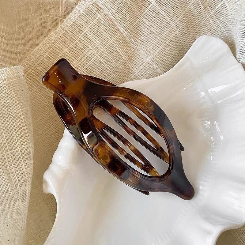 Suede Finish Hair Clip Large Swallow Clip Design Strong Hold for Wet Dry Hair Updo Shower Use Minimalist Hairpin