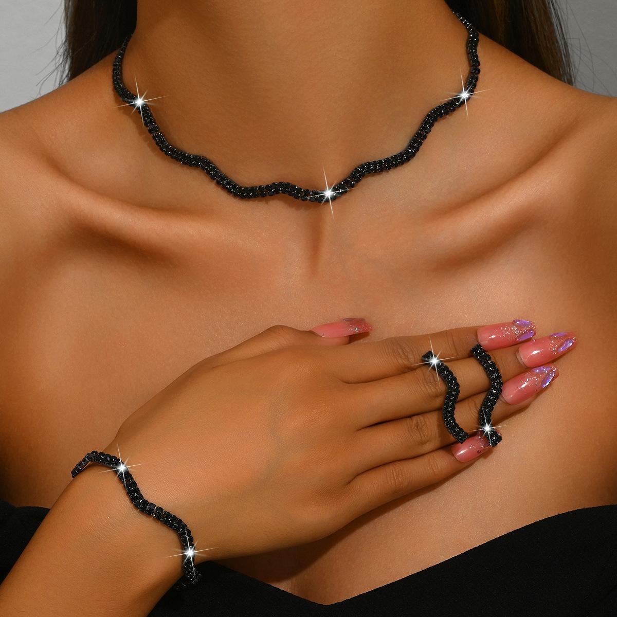 

Высококачественный Супер Блестящий Колье Серьги Браслет Комплектмодная Цепочка на Ключицы Свадебные Украшения Набор из Трех Предметов