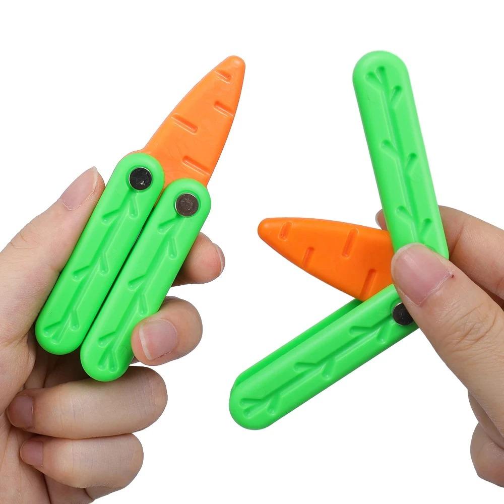Plastic Carrot Fidget Toy, Novelty Flip Stress Relief Toy, 100% Plastic Safe Kids Play Gift, No Sharp Edge