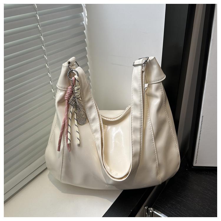 

Повседневная сумка большой вместимости для поездок на работу женская 2025 новая модная универсальная на плечо, сумка-мессенджер, мешковатая сумка-тоут Without pendant белый