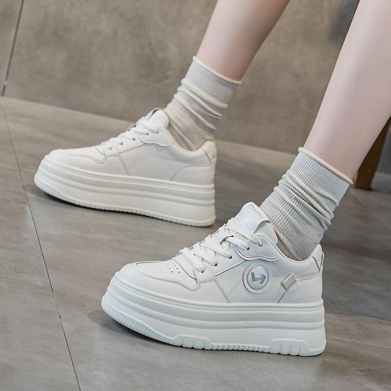 2025 spring and autumn new thick-soled inner height increase leather thickened little white shoes women's versatile sports muffin shoes casual shoes 3