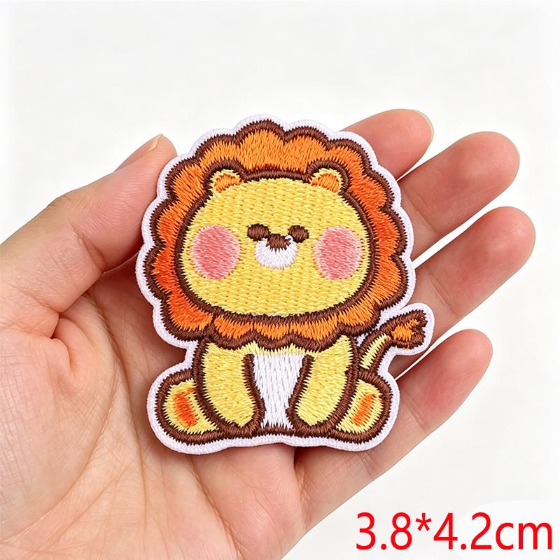 Cartoon Cute Small Animal Embroidered Iron On Patch DIY for Hats Jeans Backpack Clothing Sew Sticker Decoration Cap