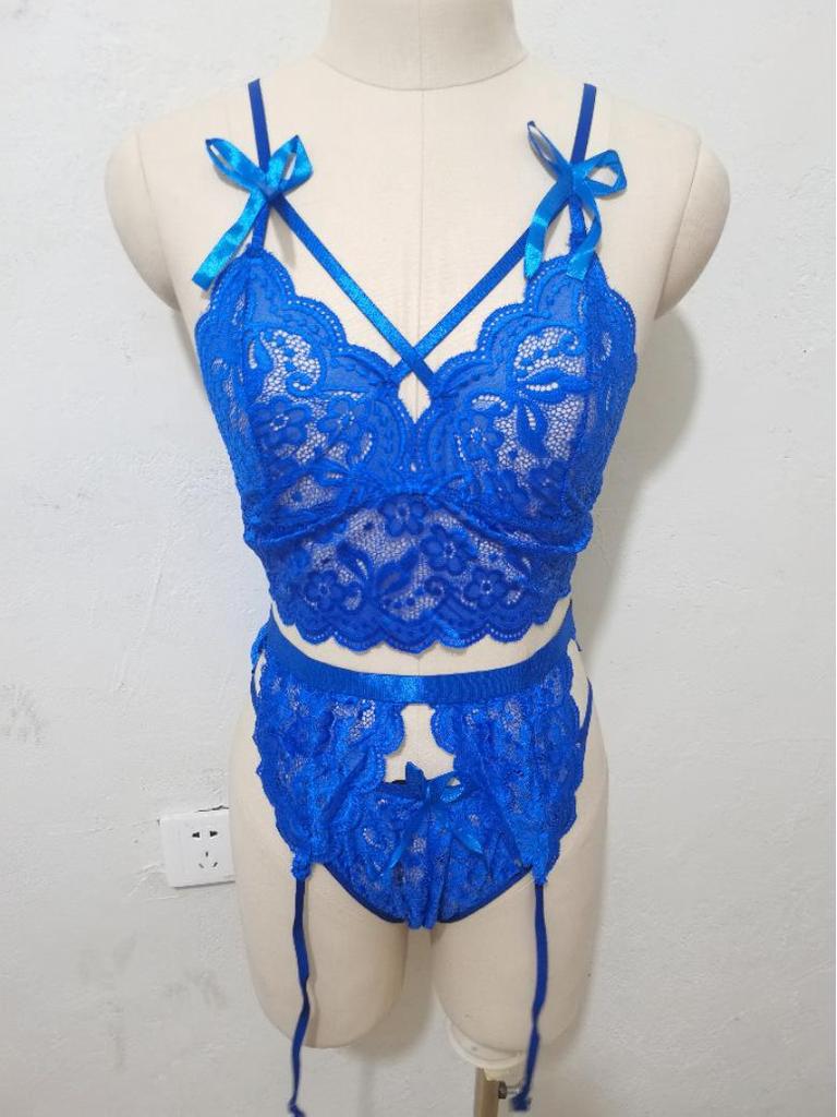 See-Through Lace Lingerie Set: Tempting & Sexy Design