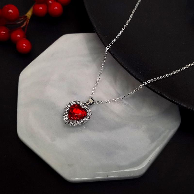 Exquisite Luxury OL Rhinestone Crystal Heart Pendants Necklaces for Women Party Jewelry Gifts
