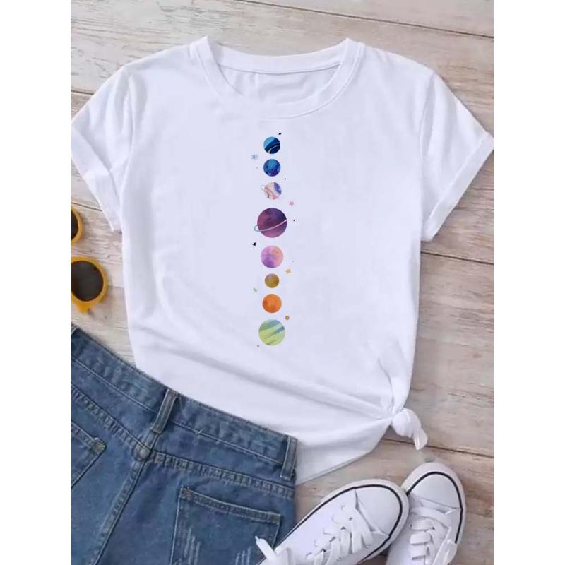Maycaur T-shirt Dam Måne Planet Tryck Mode T-shirts Casual Rund Hals Kort Ärm Streetwear Dam T-shirt Vintage Toppar