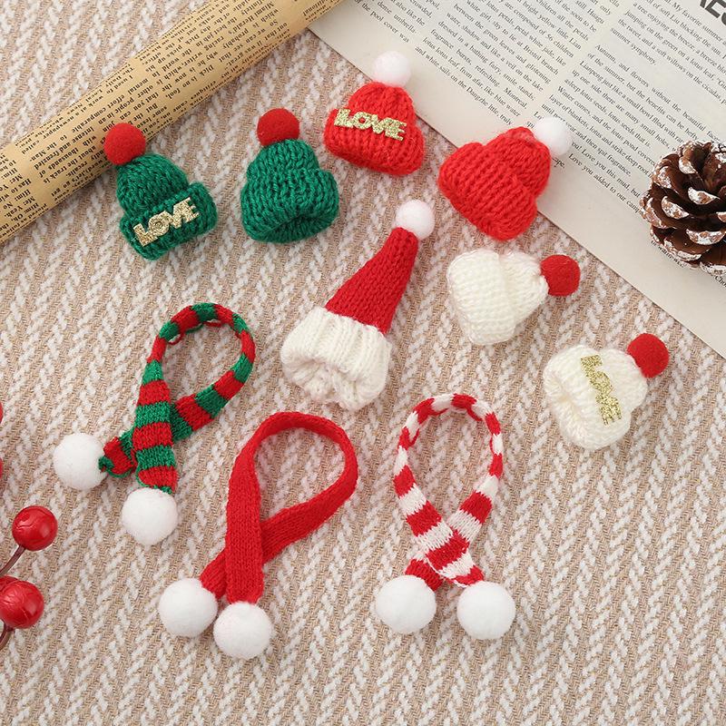 Weihnachts-Streifenschal & Bommel-Puppe Hut Feiertags-Accessoire-Set