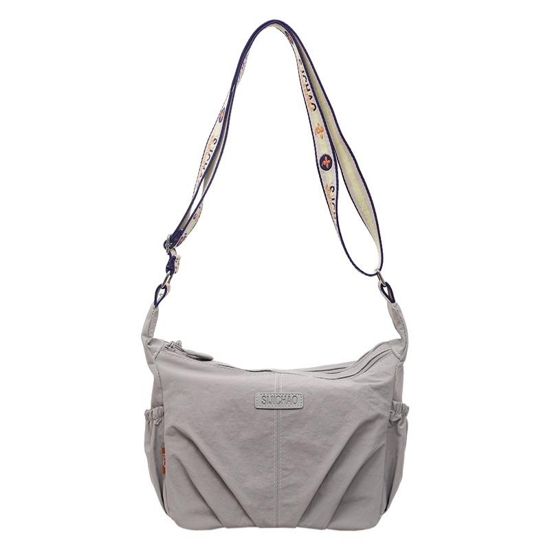 Lekki i codzienny plecak sportowy crossbody na jedno ramię do dojazdów do szkoły i robienia pierogów