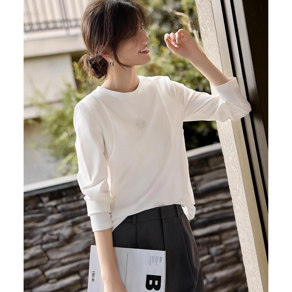Rose Embossed Design Three-dimensional Line T-shirt for Women In Autumn Basic Versatile White Cotton Top