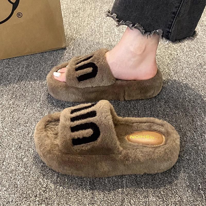 Thick-soled Mao Mao slippers for women to wear 2025 autumn and winter new cotton mop height increase small fashionable versatile Mao Mao shoes