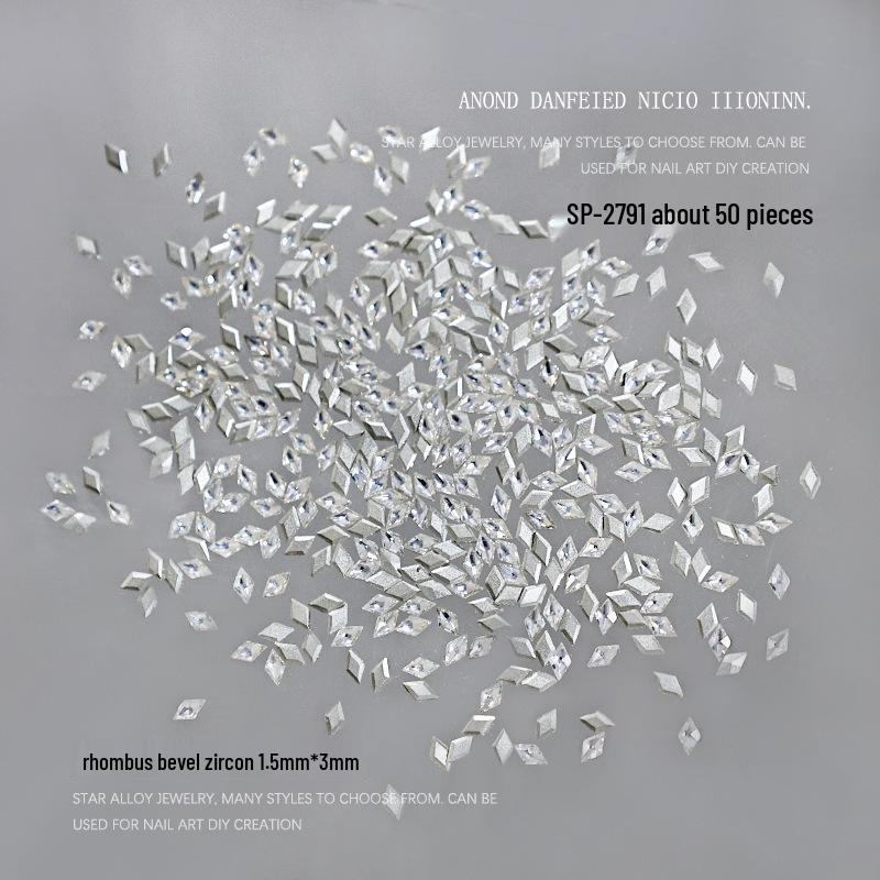 Ромбовидные цирконы с плоским дном для нейл-арта - Снежинка, неправильный дизайн, 50 шт.