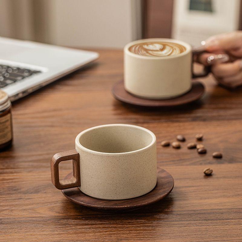 Vintage Wooden Handle Ceramic Coffee Cup with Saucer 250 Ml Large Capacity Tea Cup Modern Afternoon Tea Dessert Coffee Cup Mug