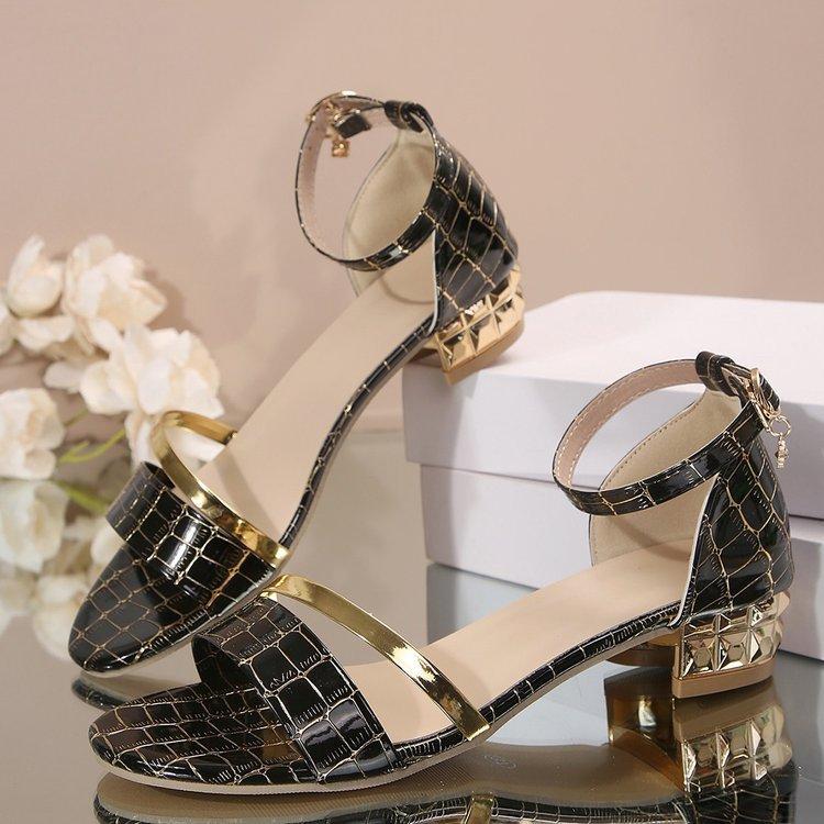 Plus Size Shoes for Women 35-43 Summer Heels Women Buckle Flip Flops Roman 2025 Open Toe Sandals Daily Sandalias De Mujer