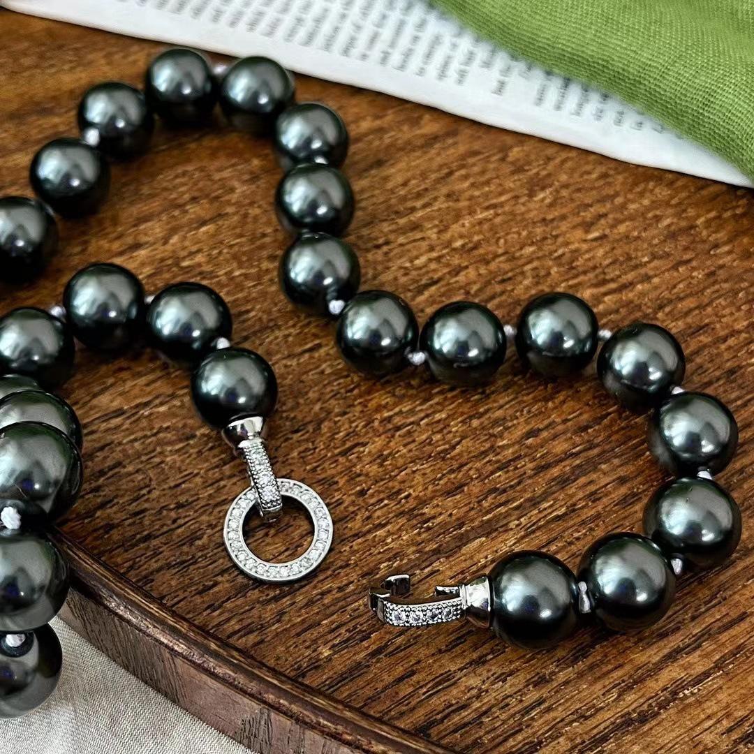

Vintage Shijia Dark Night Black Pearl Necklace Women S Earth Peacock Green Artificial Seawater Pearl