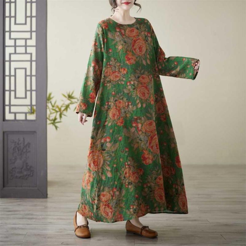 Round-neck Large-sized Long-sleeved Vacation Dress