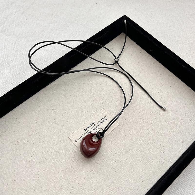 Adjustable Pu Leather Cord Necklace Irregular Bean Pendant Clavicle Chain Geometric Charm Jewelry Unisex Accessories Gift