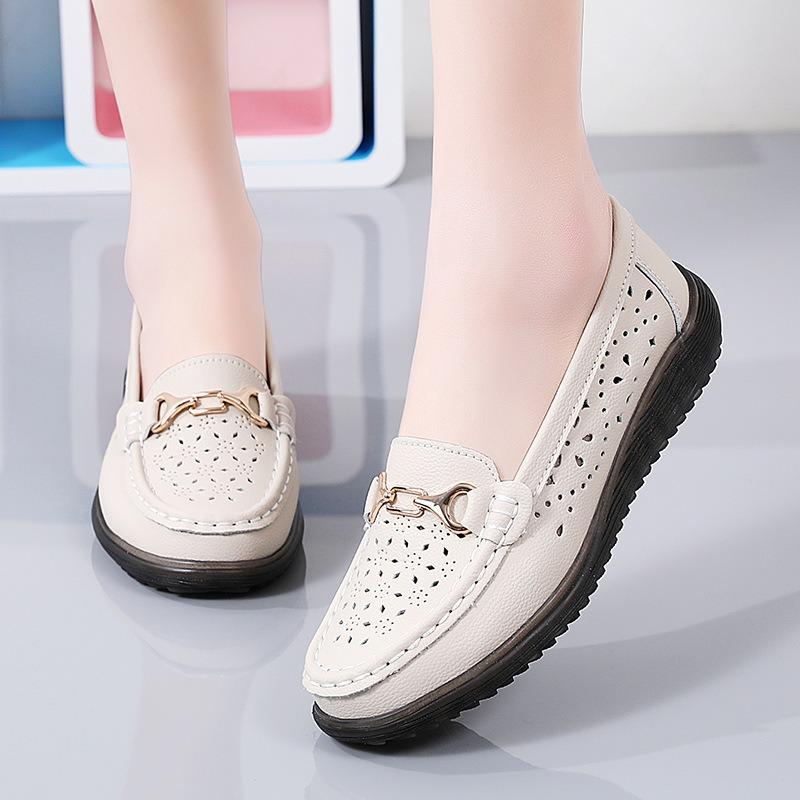 Women's Hollow Round Head Light Mouth British Style Loafers