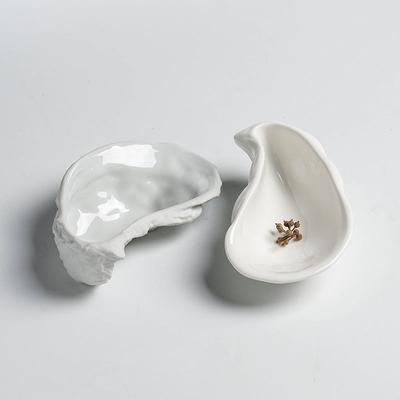 Piatto in ceramica irregolare Piatto da portata a forma di ostrica Piatto da dessert Vassoio