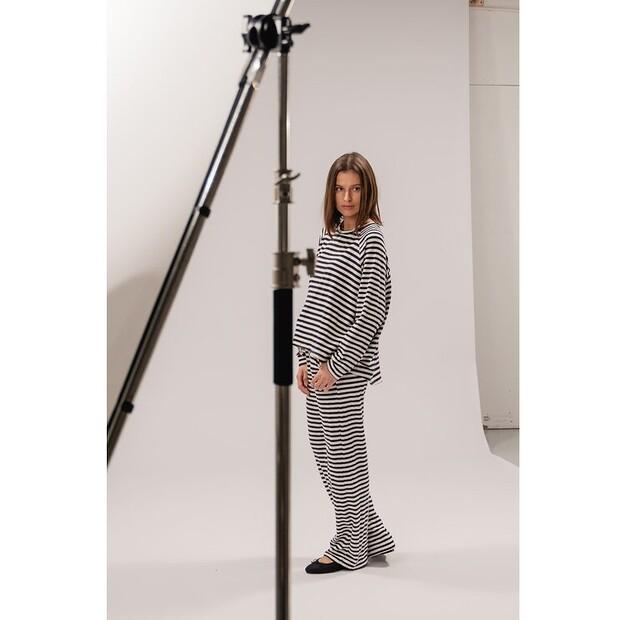 Свитер TeeShoppen Basic Collection