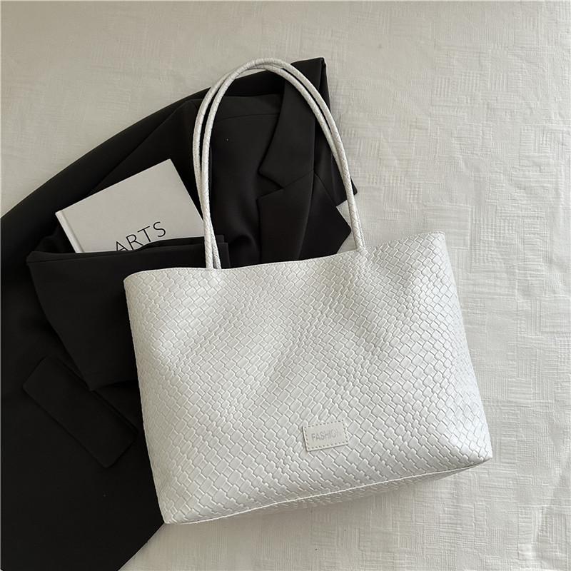 Fashion Solid Color Casual Sense Retro Women's Hand-held Woven Pattern Commuter Shoulder Underarm Tote Bag