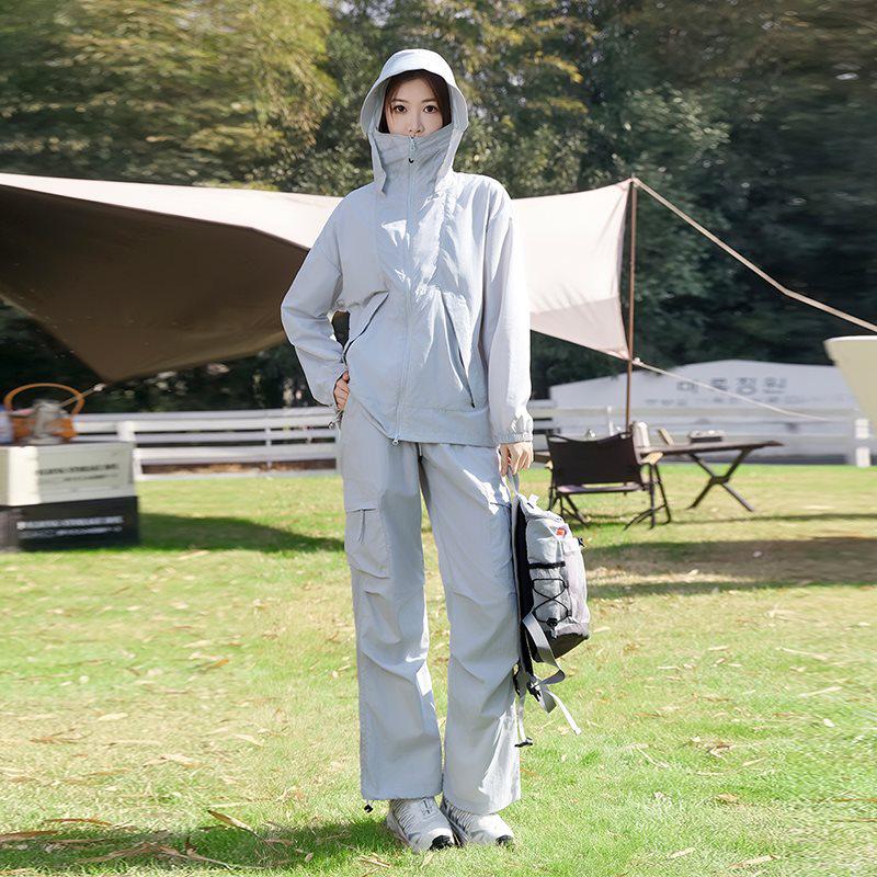 

Ultra-thin Couple Sun Protection Set: Lightweight Hooded Shirt & Trousers for Summer Glacier Blue