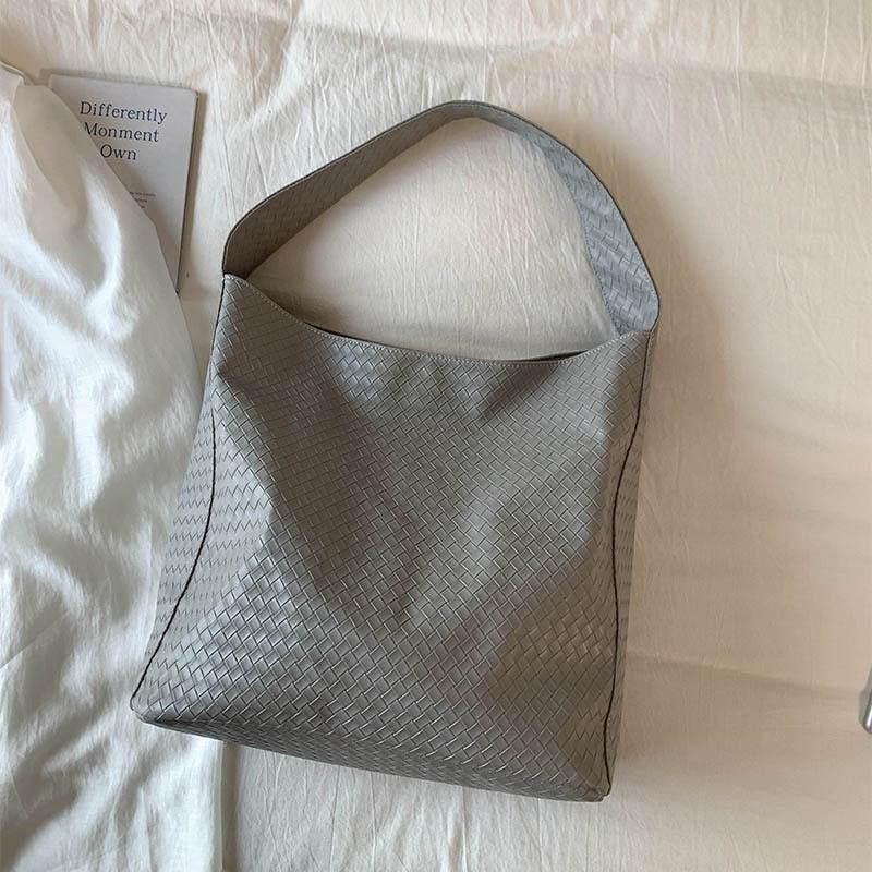 

The High-appeartion-level Commuter Tote Bag Is Stylish, Simple and Large-capacity Casual Single-shoulder Bag сірий колір