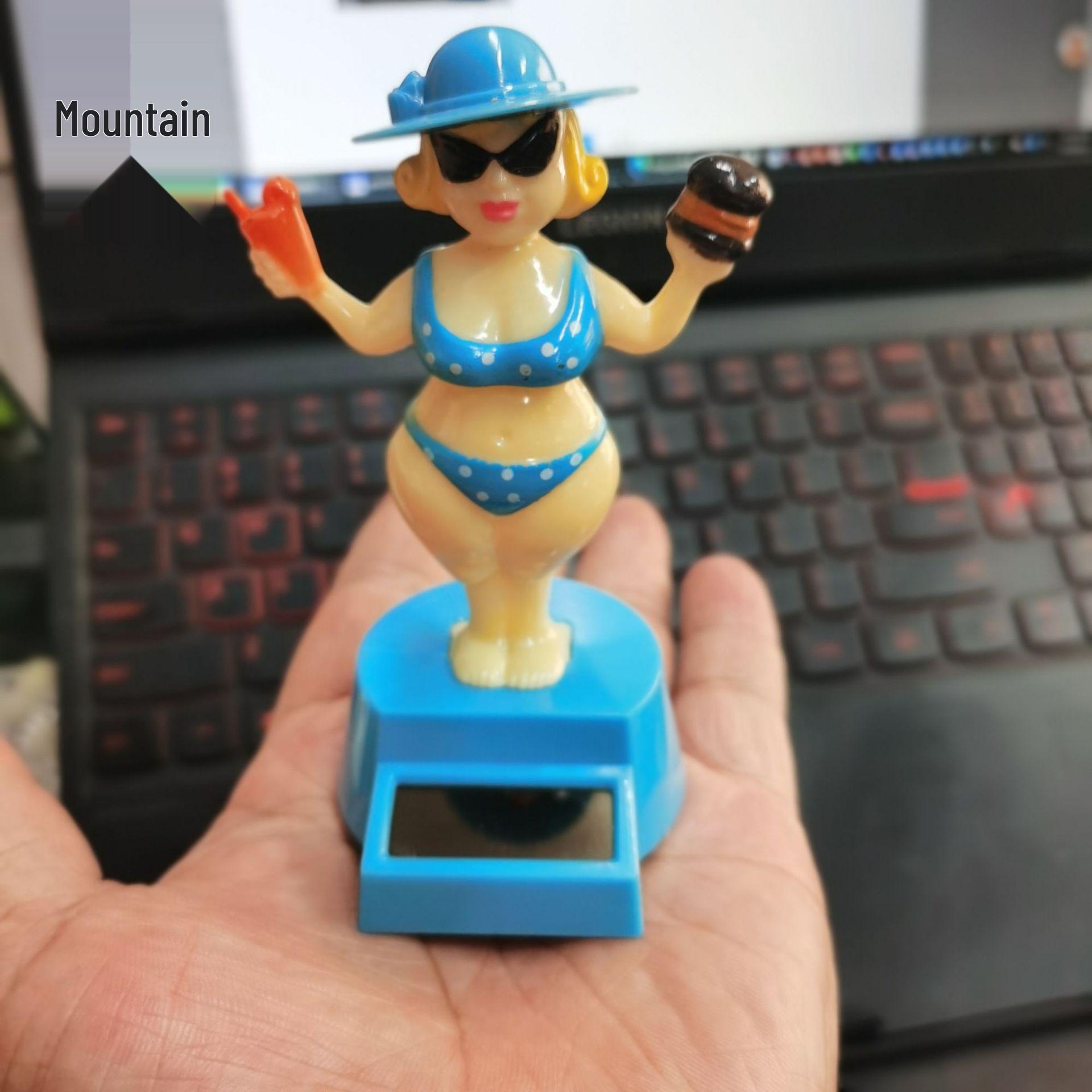 Solar-Powered Halloween Bobblehead Car Decoration 5.8*6*10.5
