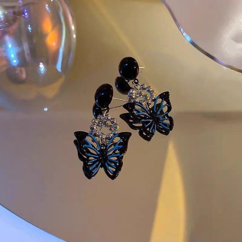 Small Niche Retro Versatile Fashionable Butterfly Earrings