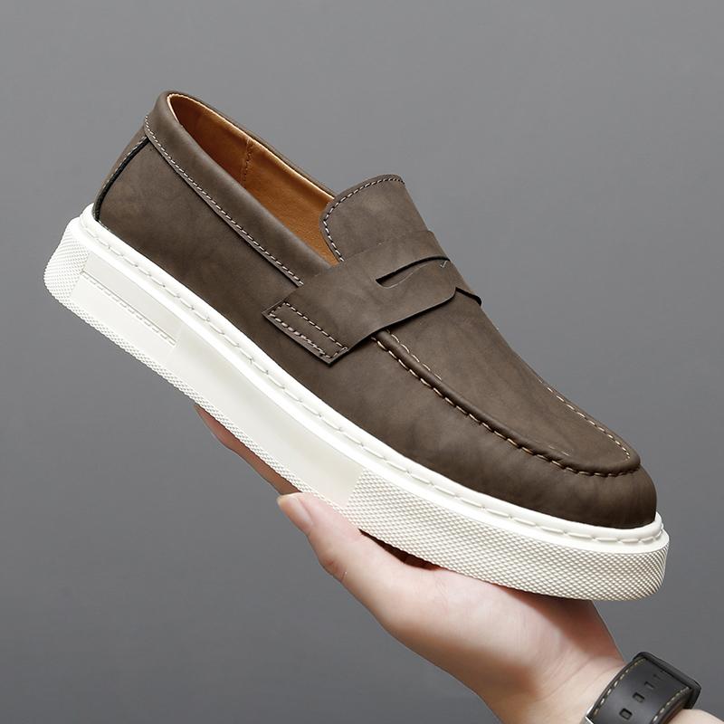 Men's Leather Casual Sneakers All-match Fashion Breathable Hand-stitched Leather Shoes
