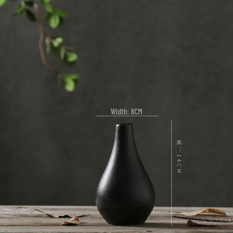 Zen Style Black Ceramic Mini Vase for Dried Flowers – Retro Chinese/Japanese Decor Ornament