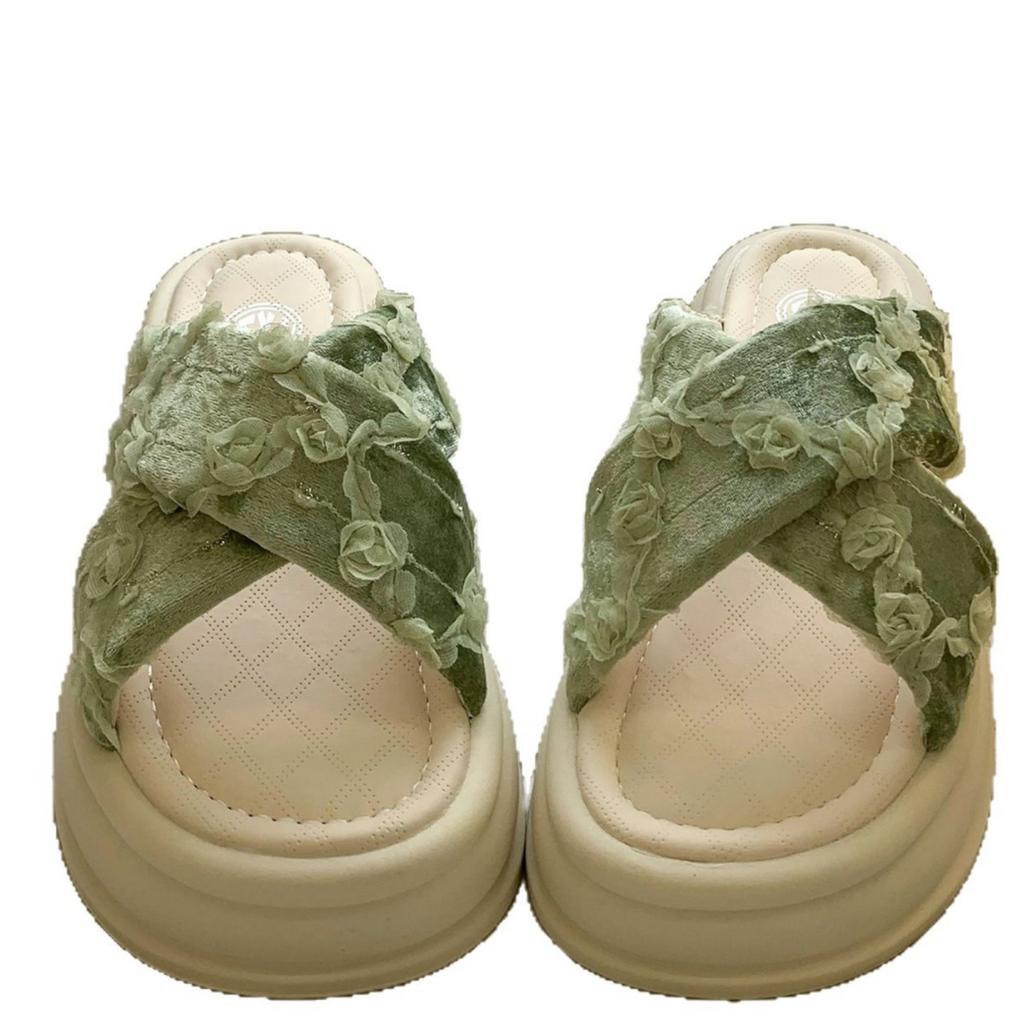 2025 new platform slippers women's summer wear French beautiful fashion high sense fairy wind increase beach