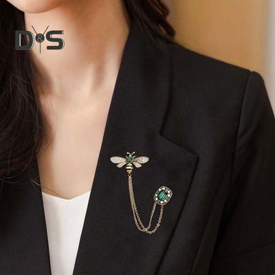 Hrudník Brož Bee And Řetízek Dekor Umělá perla Oblečení Šperky na ples Retro Lapel Pin Taška Dekorace Pin
