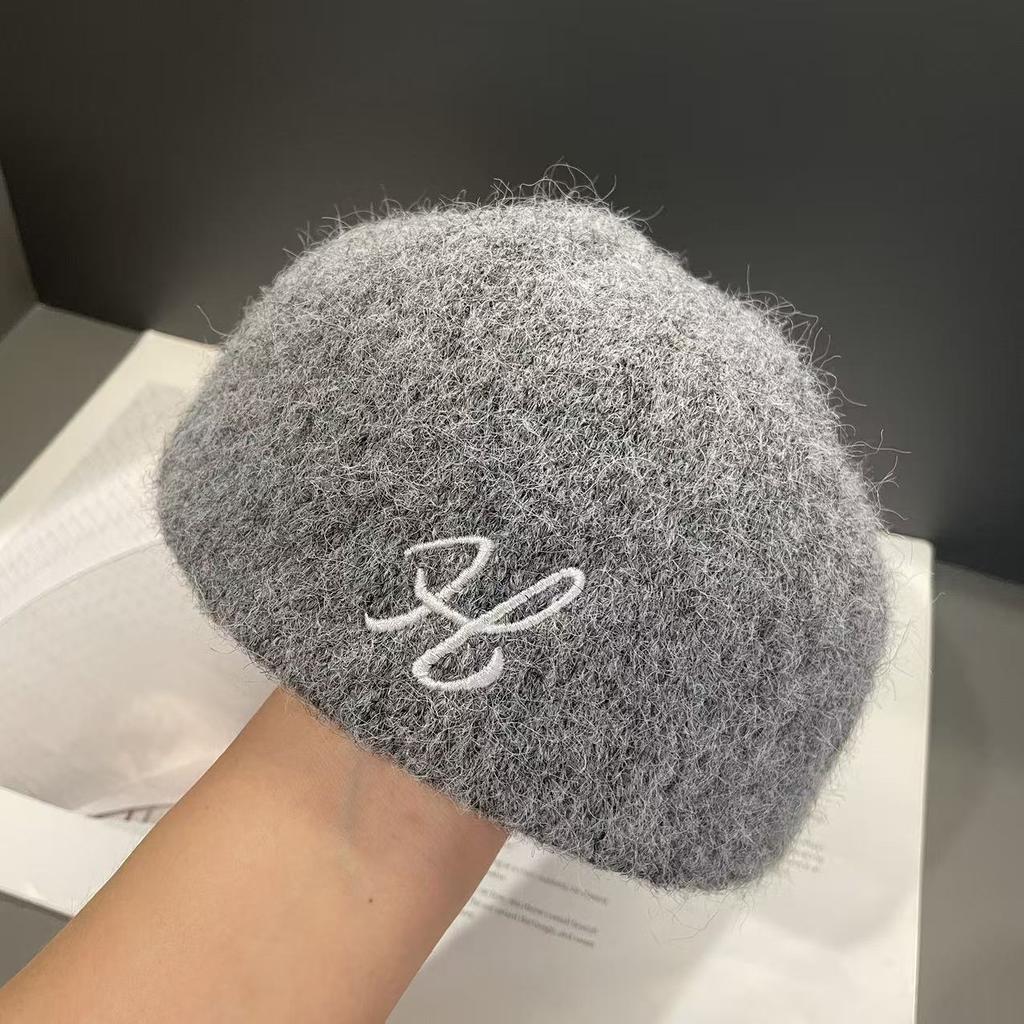 Autumn and Winter New English Letter Beret Hat for Women Casual Warm Woolen Hat with Temperament and Face Little Painter Hat